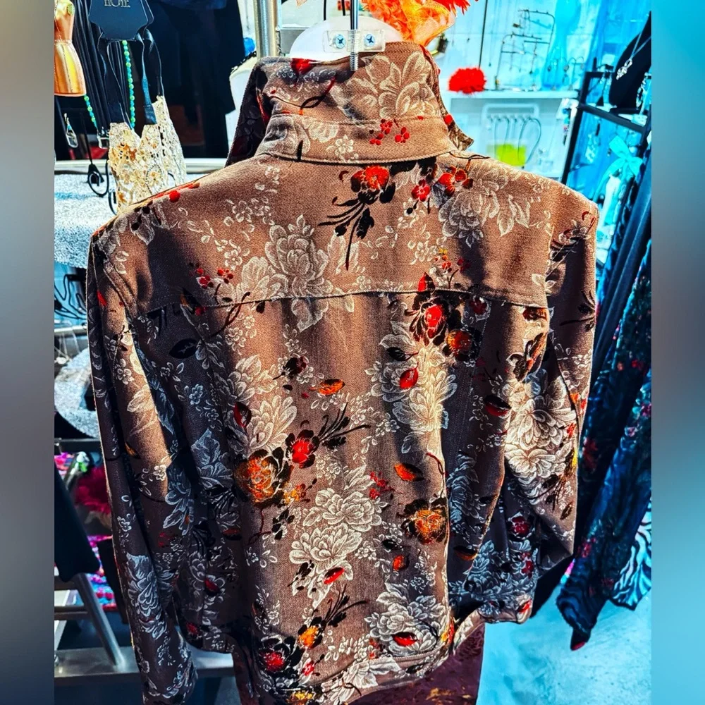 Floral Embroidered Jacket - Picture 3 of 5
